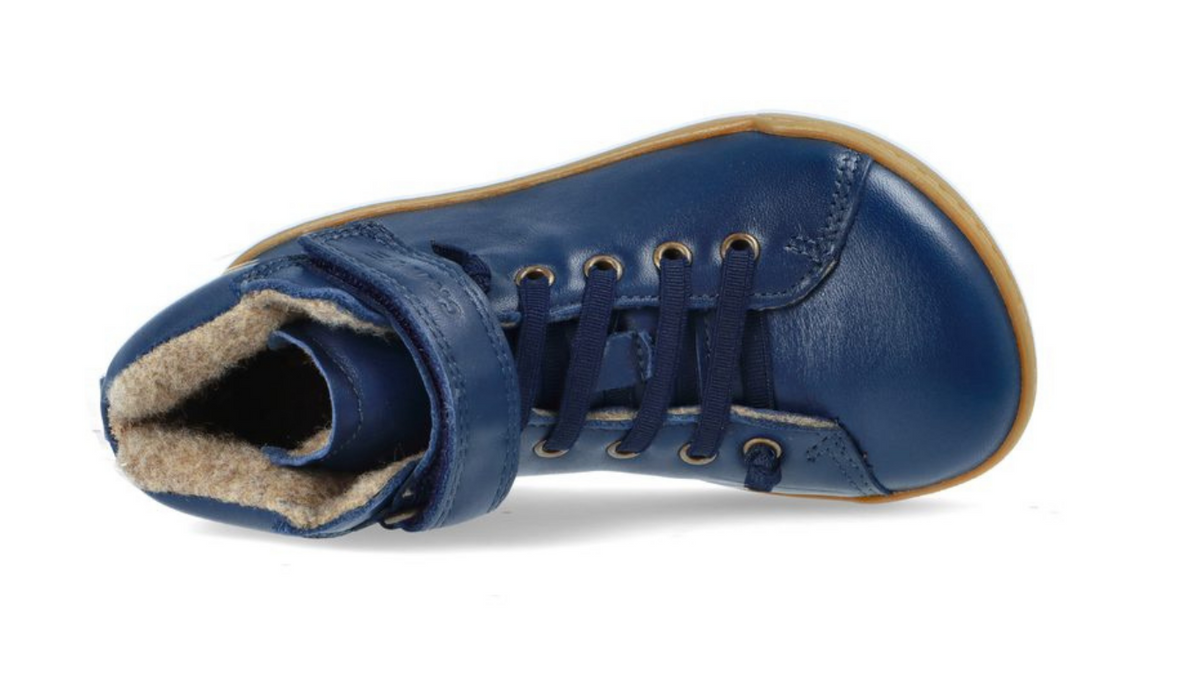 Barfußwinterstiefel für Kinder mit Schnürung und Riemen, breite Zehenbox, geschlossene Zehen und Ferse, Draufsicht