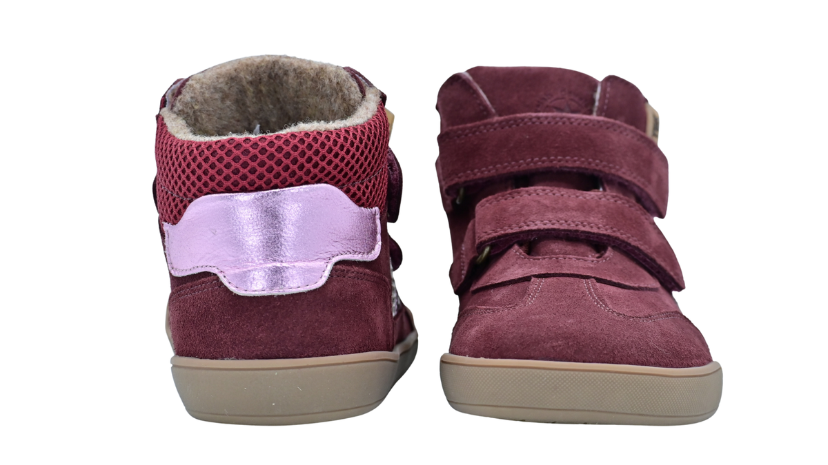 Halbhohe Barfußschuhe für größere Kinder mit zwei Klettverschlüssen und geschlossener Ferse, Rückansicht und Vorderansicht