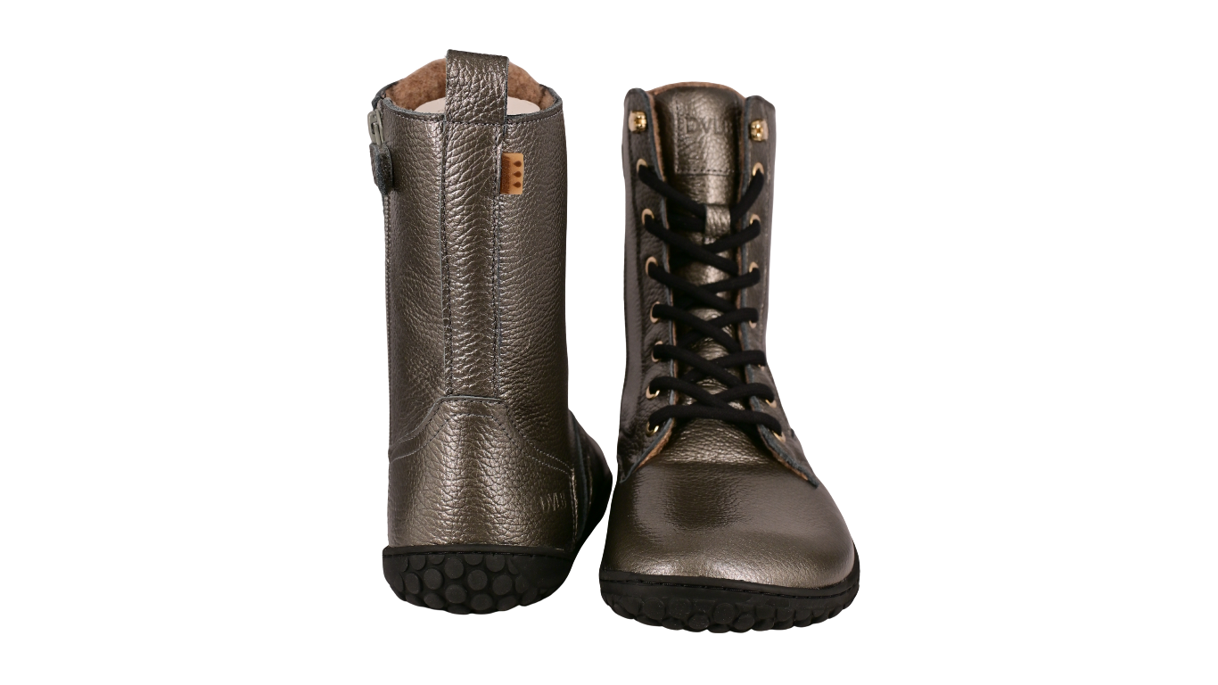 Develab BF Women Mid Boot Laces WR in Anthrazit Metallic mit verstärkter Ferse hinten und Schnürung vorn.
