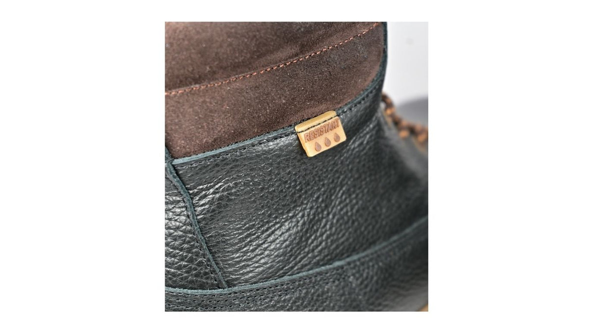 Detailansicht der wasserabweisenden TEX-Membran und des weich gefütterten Innenlebens des Develab BF Men Mid Boot Laces WR in Schwarz Grained