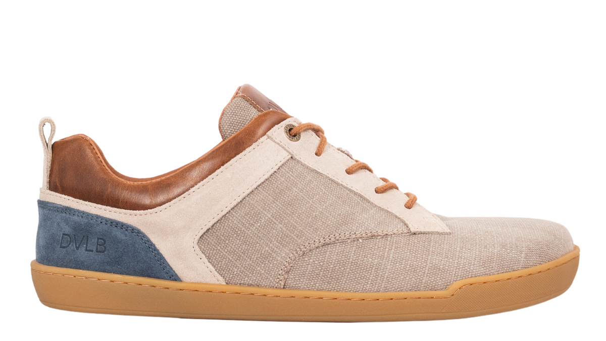 Barfußschuh mit Schnürung, geschlossenen Zehen und geschlossener Ferse, flache Sohle, Seitenansicht außen