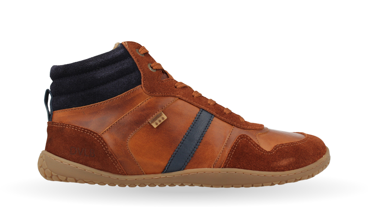 Barfußschuh mit Schnürung, breite Zehenbox, flexible Sohle, geschlossener Fersenbereich, Seitenansicht außen, einzelner Schuh