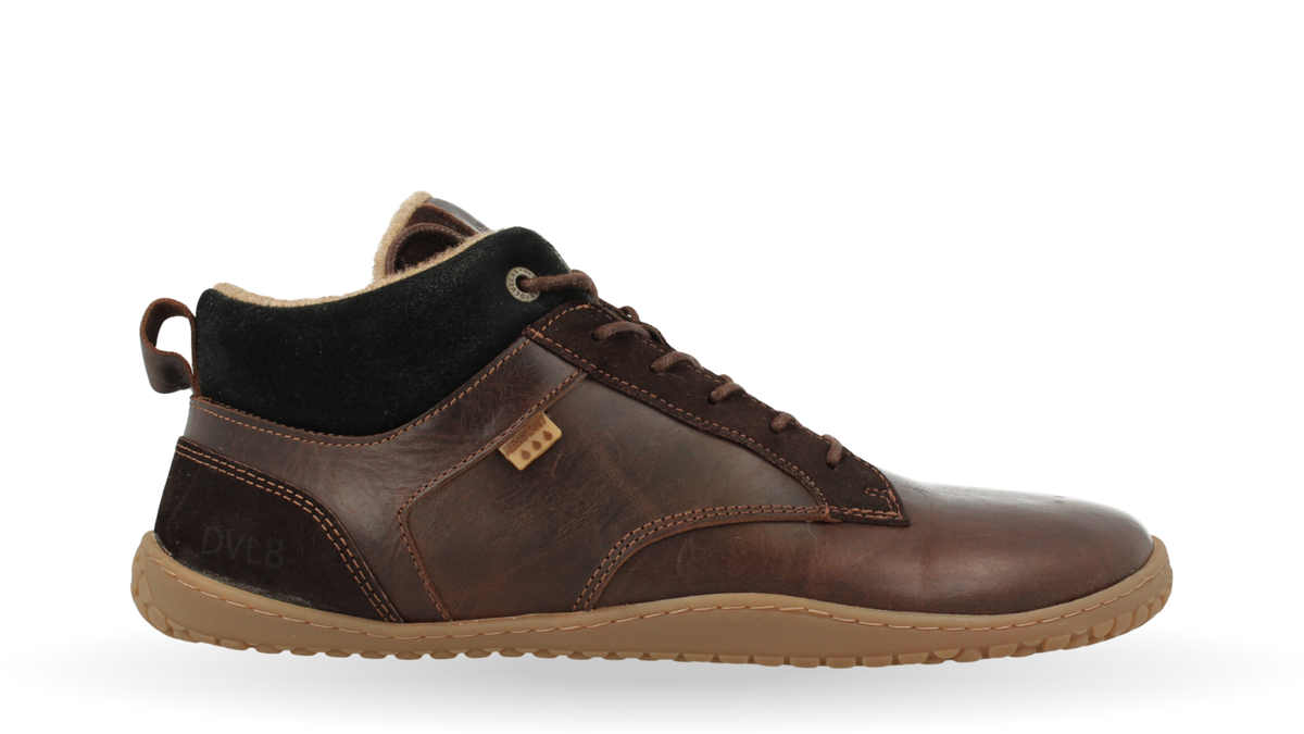 Barfußschuh mit Schnürung, breite Zehenbox, flexible Sohle, geschlossener Fersenbereich, Seitenansicht außen, einzelner Schuh