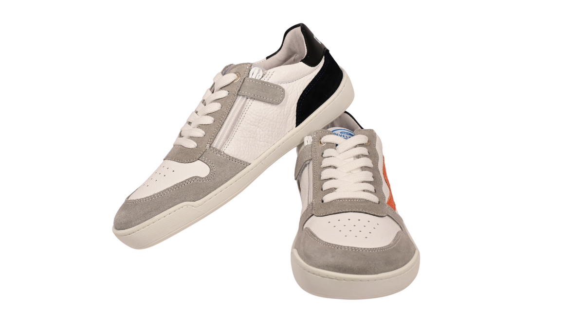 Barfußschuh mit Schnürung und Reißverschluss, breite Zehenbox, flexible Sohle, geschlossener Fersenbereich, Vorder- und Seitenansicht als Paar