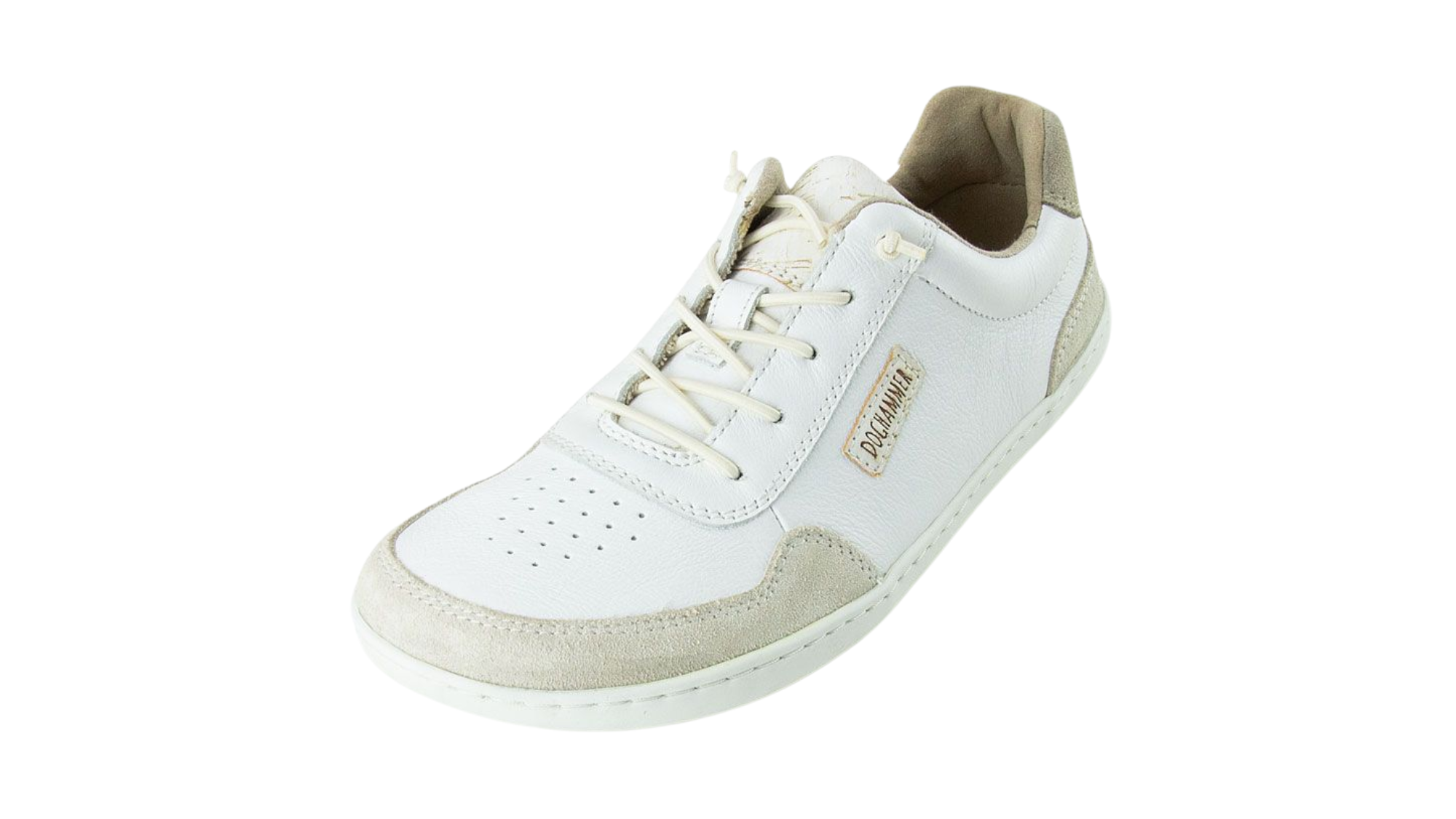 Barfußschuh für Erwachsene mit breiter Zehenbox, geschlossenem Zehenbereich, geschlossener Ferse, Schnürung, flacher flexible Sohle, schräge Vorderansicht.