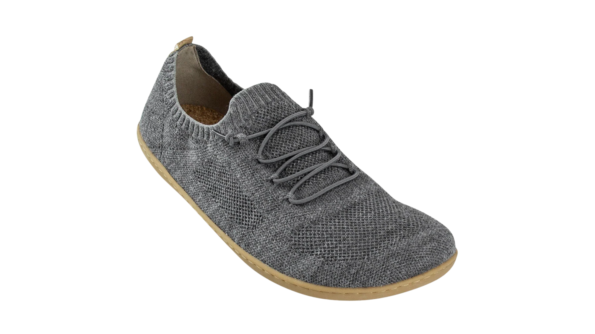 Barfußschuh mit Strickobermaterial, geschlossene Zehen und geschlossener Fersenbereich, elastische Schnürung, flexible Sohle, Einzelschuh, schräge Vorderansicht