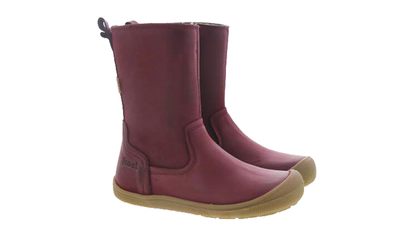 Barfußstiefel für Kinder ohne Verschluss mit breiter Zehenbox und geschlossenem Schaft als Paar, schräge Vorderansicht