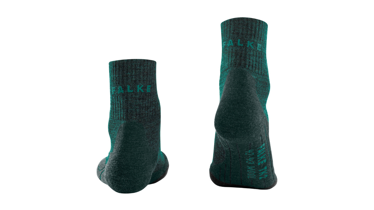 Wandersocken für Erwachsene als Paar mit mittlerem Schaft, Rückansicht.