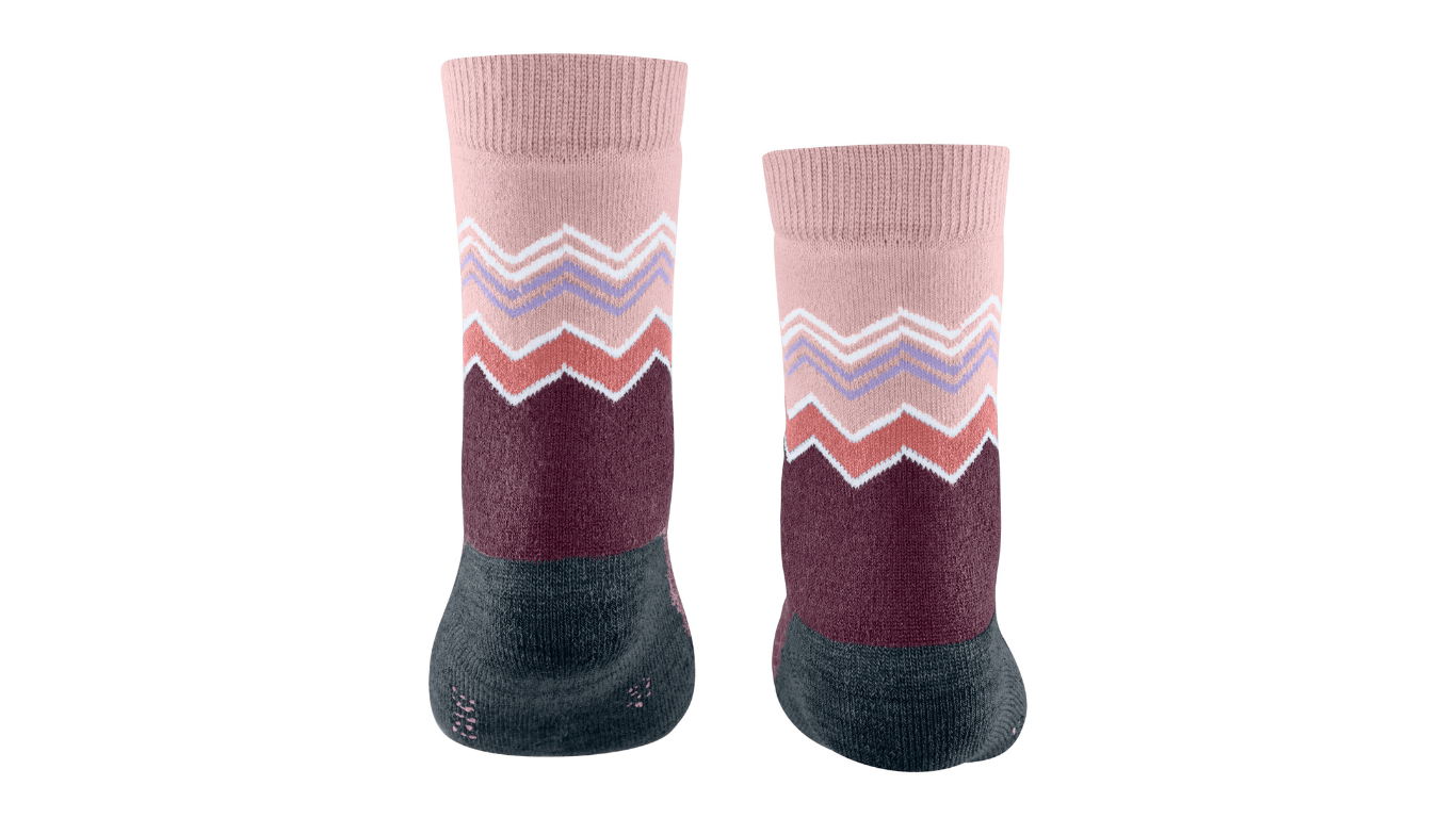 Socke als Paar mit mittelhohem Schaft und geschlossenem Fersenbereich, Rückansicht.