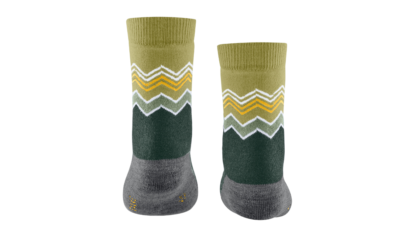 Socke als Paar mit mittelhohem Schaft und geschlossenem Fersenbereich, Rückansicht.