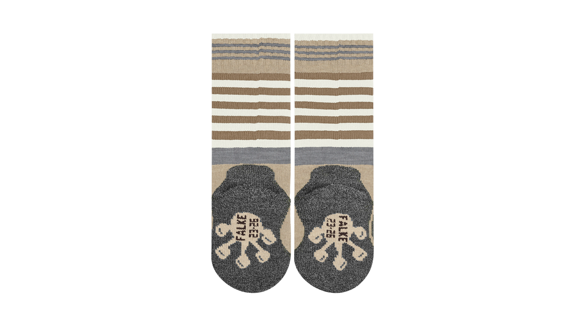 Paar wadenhohe Kindersocken mit Streifenmuster und Motiv im Sohlenbereich, Ansicht von unten