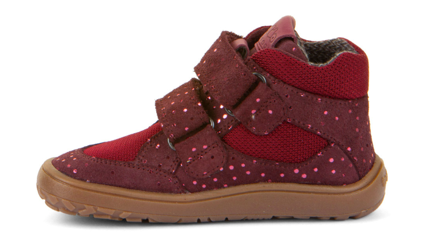 Barfußschuh mit zwei Klettverschlüssen, geschlossene Zehen und geschlossener Fersenbereich, Seitenansicht innen