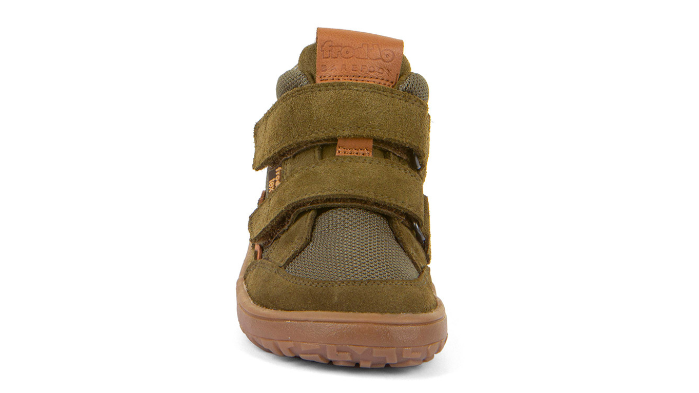 Barfußschuh mit zwei Klettverschlüssen, geschlossene Zehen und geschlossener Fersenbereich, Vorderansicht