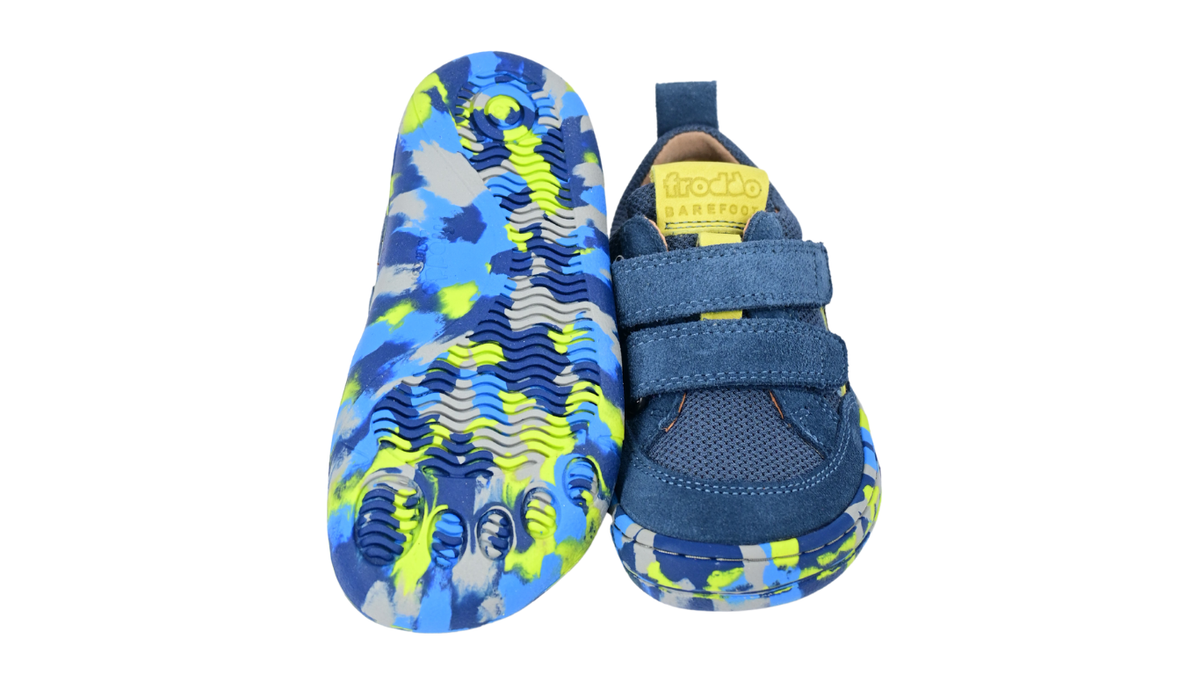 Barfußschuhe für Kinder mit flexibler profilierter Sohle, Ansicht von unten, Paar