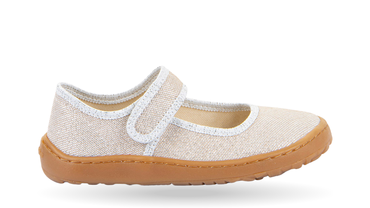 Barfußschuh, geschlossene Zehen und geschlossener Fersenbereich, Spannriemen mit Klettverschluss, flexible Sohle, Einzelschuh, Seitenansicht außen