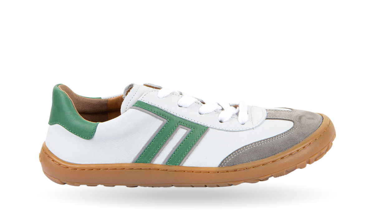 Barfußschuh, geschlossene Zehen und geschlossener Fersenbereich, Schnürung, flexible Sohle, Einzelschuh, Seitenansicht außen