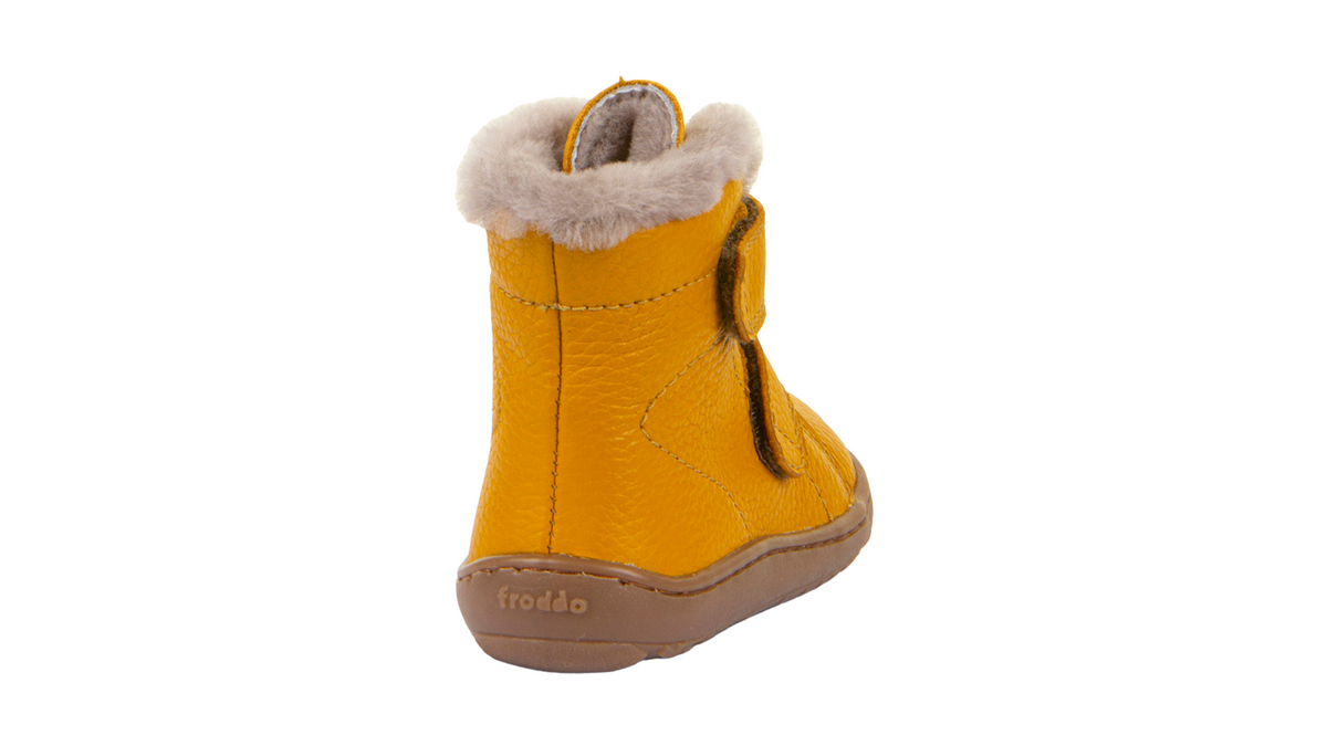 Barfußwinterstiefel für Kinder, geschlossene Zehen und geschlossener Fersenbereich, zwei Klettverschlüsse, profilierte Sohle, Einzelschuh, Rückansicht