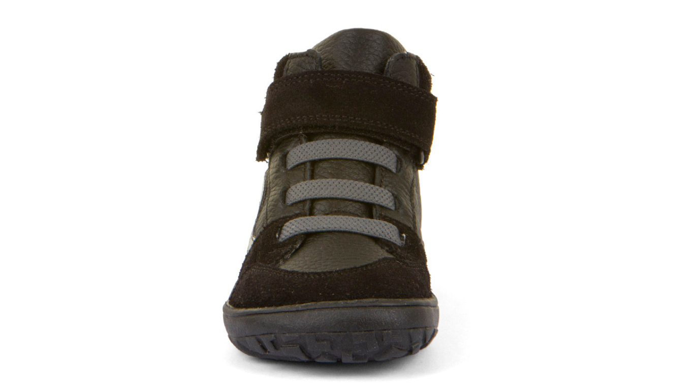 Barfußschuh mit zwei Klettverschlüssen, geschlossene Zehen und geschlossener Fersenbereich, Draufsicht
