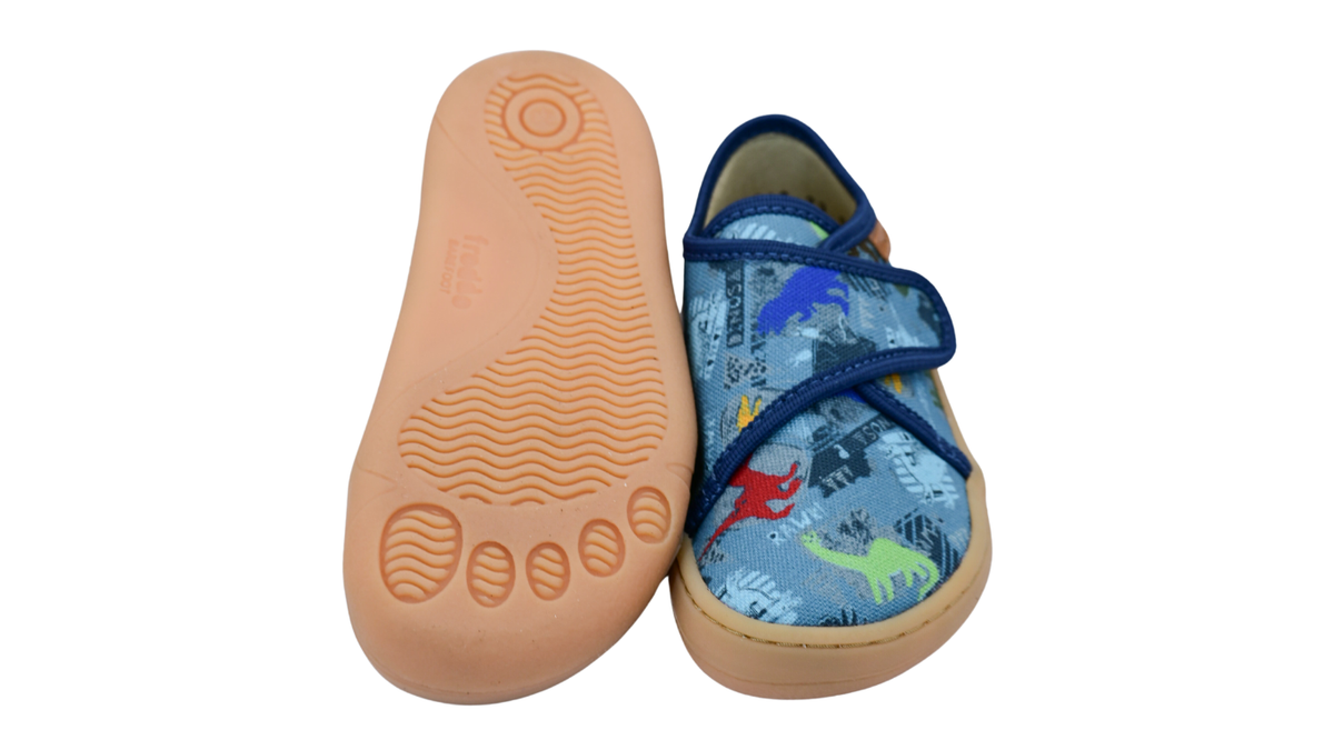 Barfußschuhe mit flexibler profilierter Sohle, Ansicht von unten, Paar
