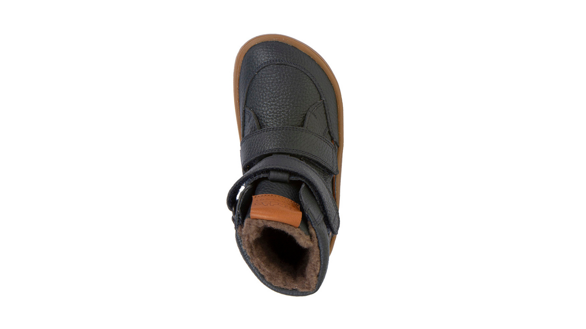 Barfußwinterstiefel für Kinder, geschlossene Zehen und geschlossener Fersenbereich, zwei Klettverschlüsse, profilierte Sohle, strukturierte Oberfläche, Einzelschuh, Draufsicht