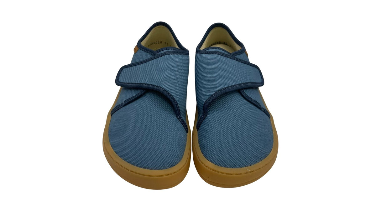 Barfußschuhe mit Klettverschluss, geschlossene Zehen und geschlossener Fersenbereich, Vorderansicht, Paar