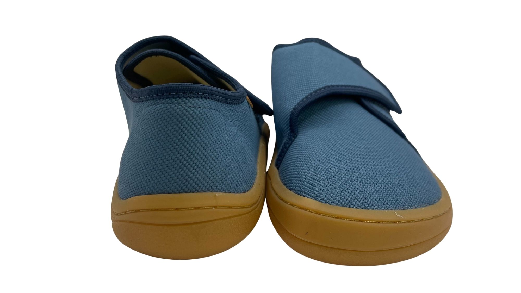 Barfußschuhe mit Klettverschluss, geschlossene Zehen und geschlossener Fersenbereich, Rückansicht, Paar