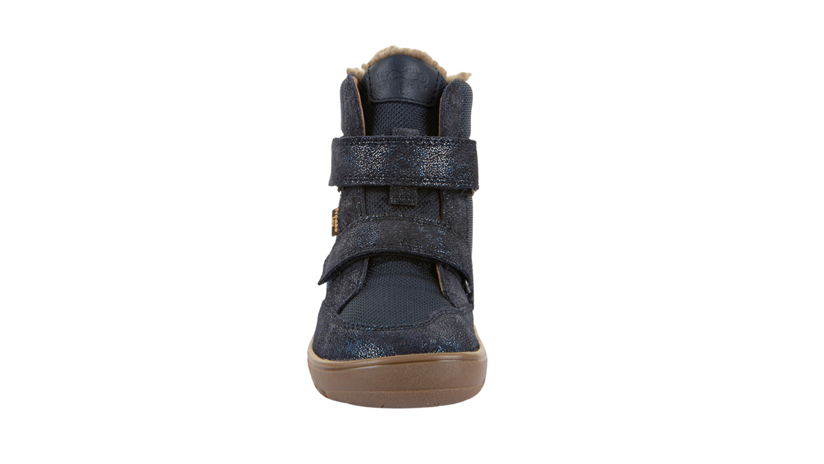 Gefütterter Kinder-Barfußstiefel mit zwei Klettverschlüssen, breiter Zehenbox und Zehenschutz, Vorderansicht