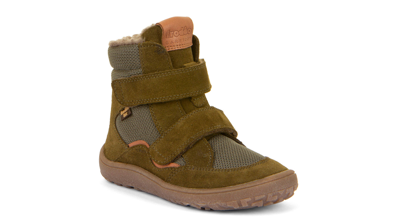 Barfußstiefel für Kinder mit zwei Klettverschlüssen, geschlossene Zehen und geschlossener Fersenbereich, schräge Vorderansicht, einzelner Schuh
