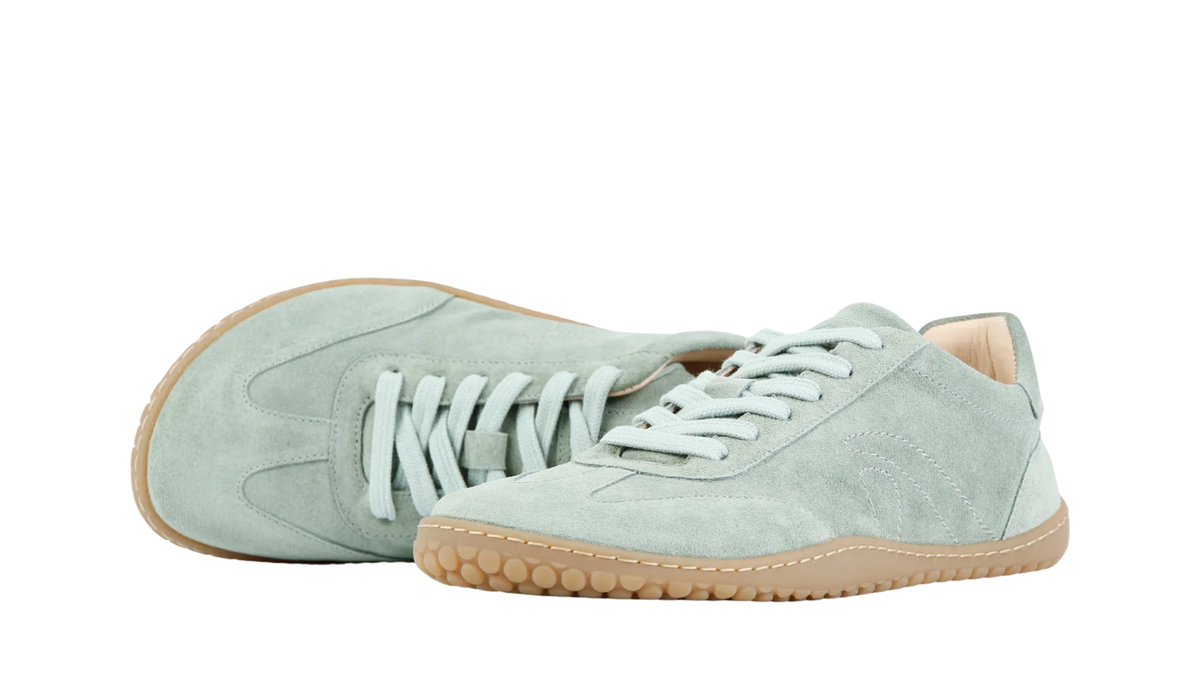 Paar Barfuß-Halbschuhe für Erwachsene mit Schnürung und breiter Zehenbox, Draufsicht und schräge Vorderansicht