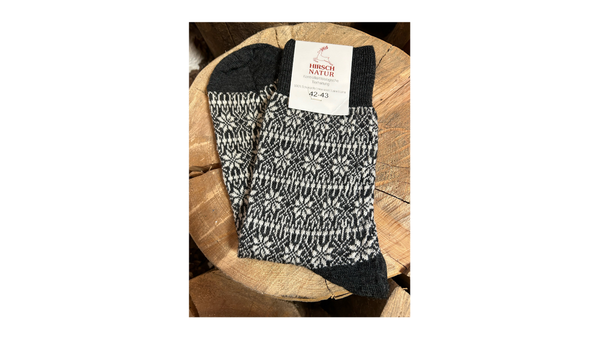 Socken ohne separate Zehen, wadenhoher Schaft, elastischer Bund, gemustertes Schaftteil, verstärkter Fersen- und Zehenbereich, Draufsicht