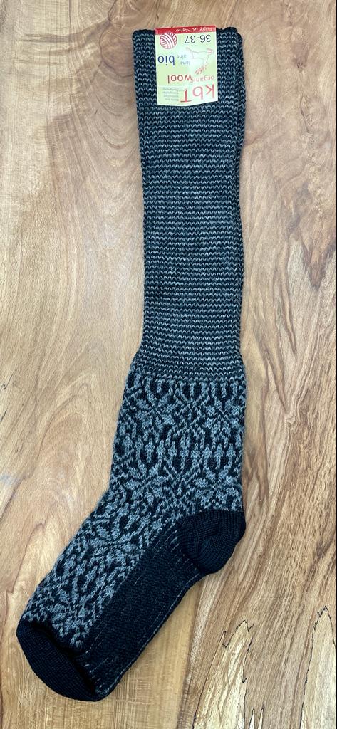 Socken ohne separate Zehen, knielanger Schaft, elastischer Bund, gemustertes Schaftteil, verstärkter Fersen- und Zehenbereich, Draufsicht