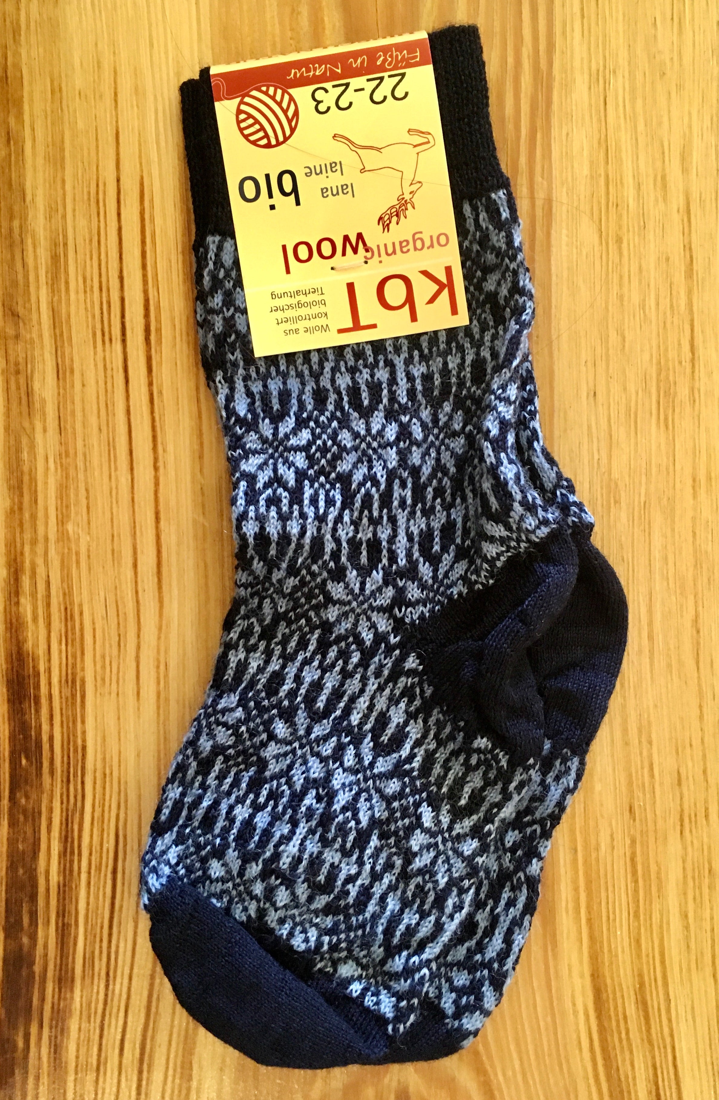 Socken ohne separate Zehen, wadenhoher Schaft, elastischer Bund, gemustertes Schaftteil, verstärkter Fersen- und Zehenbereich, Draufsicht