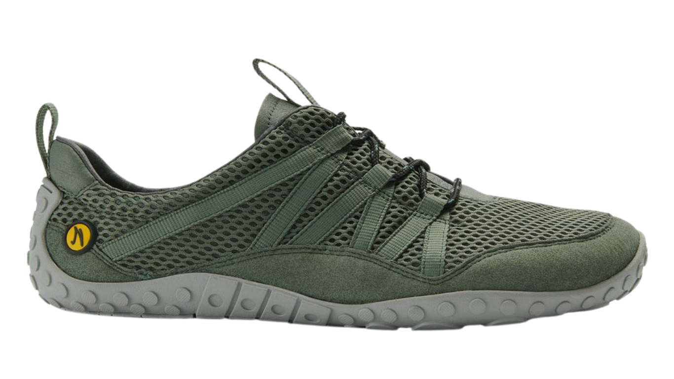 Barfußschuh mit Schnellschnürung, geschlossener Zehenbox und geschlossenem Fersenbereich, profilierte Sohle, Seitenansicht außen
