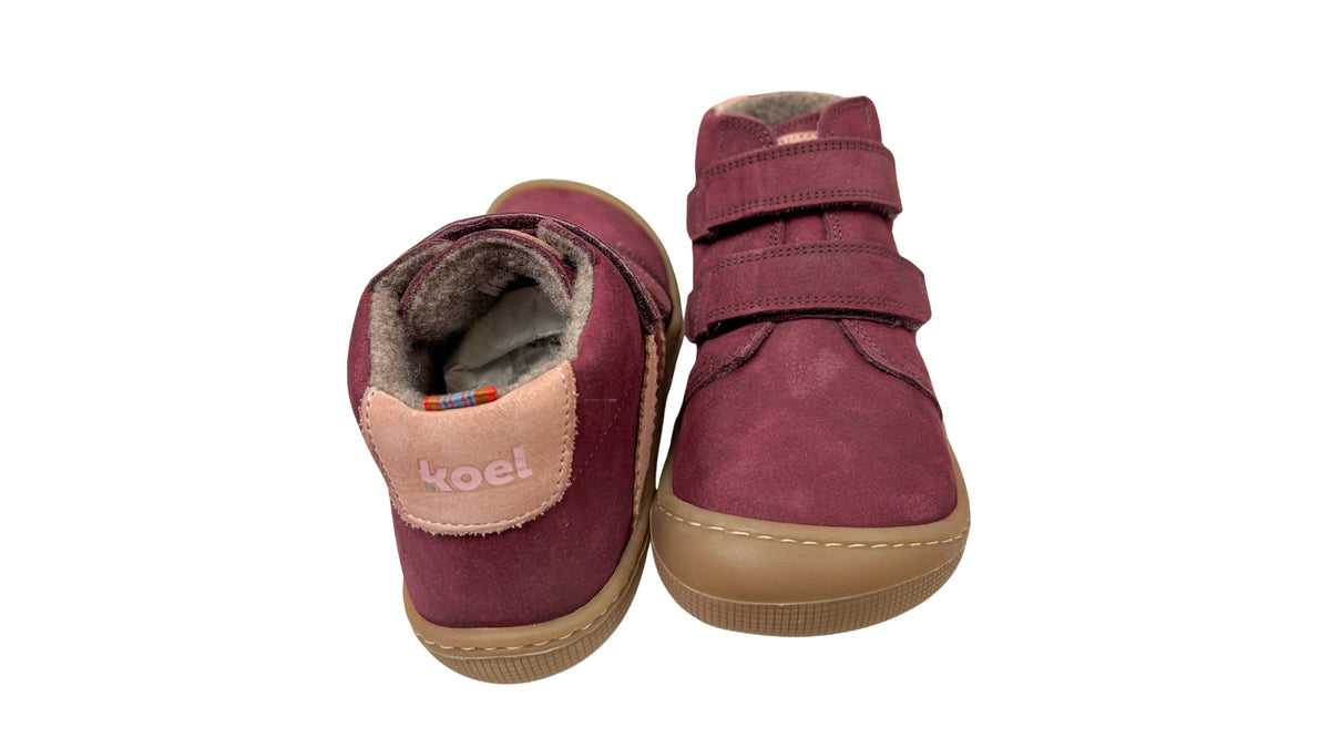 Kinder-Barfußschuh als Paar mit geschlossener Ferse, Klettverschluss und flacher flexibler Sohle, Rückansicht.
