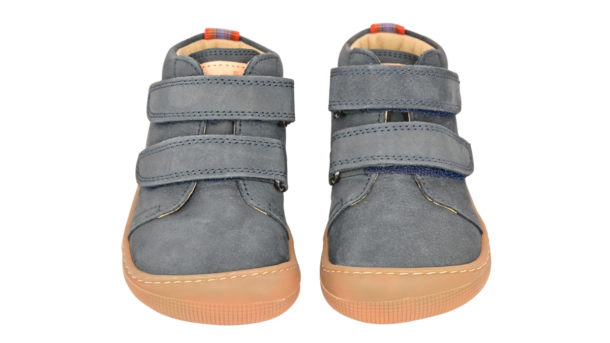Barfußschuh für Kinder, knöchelhoch, geschlossene Zehen und geschlossener Fersenbereich, Doppelklettverschluss, flexible Sohle, Draufsicht als Paar