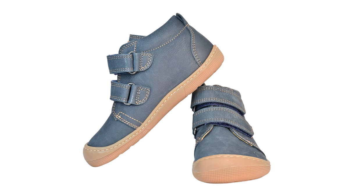 Barfußschuh für Kinder mit zwei Klettverschlüssen als Paar, Vorder- und Seitenansicht