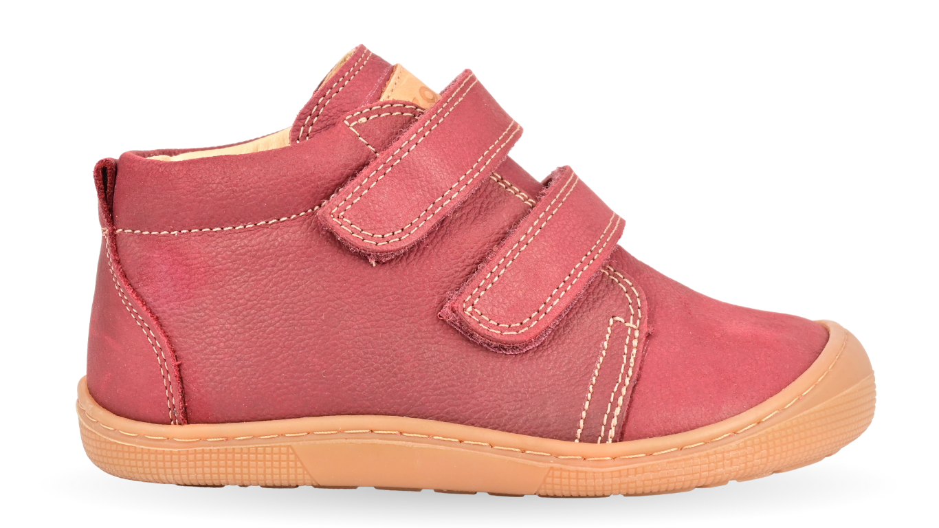 Barfußschuh für Kinder mit zwei Klettverschlüssen, breiter Zehenbox und geschlossenem Fersenbereich, Seitenansicht außen