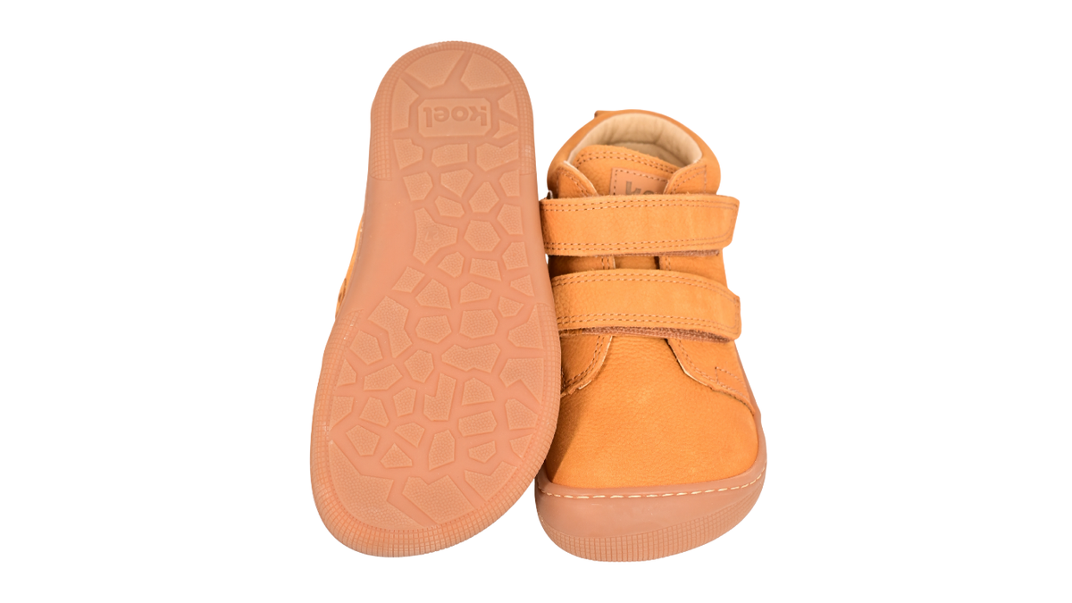 Barfußschuh für Kinder mit zwei Klettverschlüssen als Paar, Draufsicht und Ansicht von unten