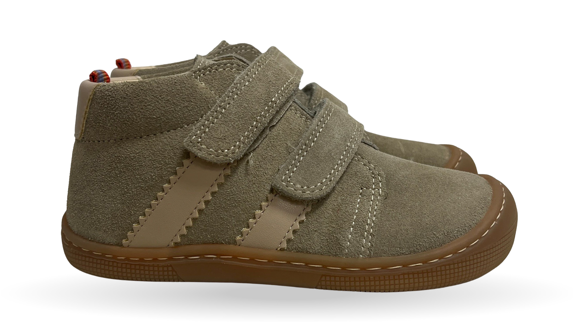 Barfußschuh für Kinder mit zwei Klettverschlüssen, breiter Zehenbox und geschlossenem Fersenbereich, Seitenansicht außen