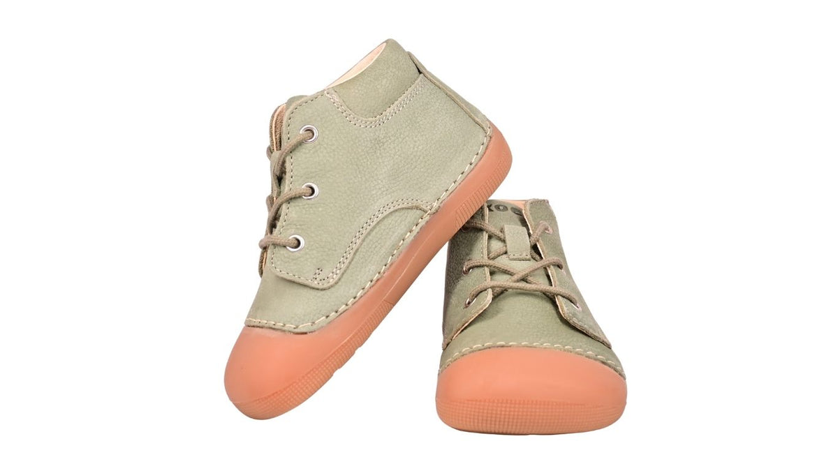 Barfußschuh für Kinder mit Schnürung als Paar, Seitenansicht und Vorderansicht