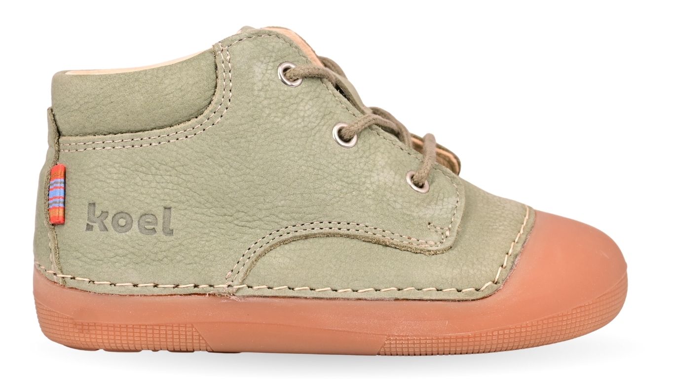 Barfußschuh für Kinder mit Schnürung, breiter Zehenbox und geschlossenem Fersenbereich, Seitenansicht außen