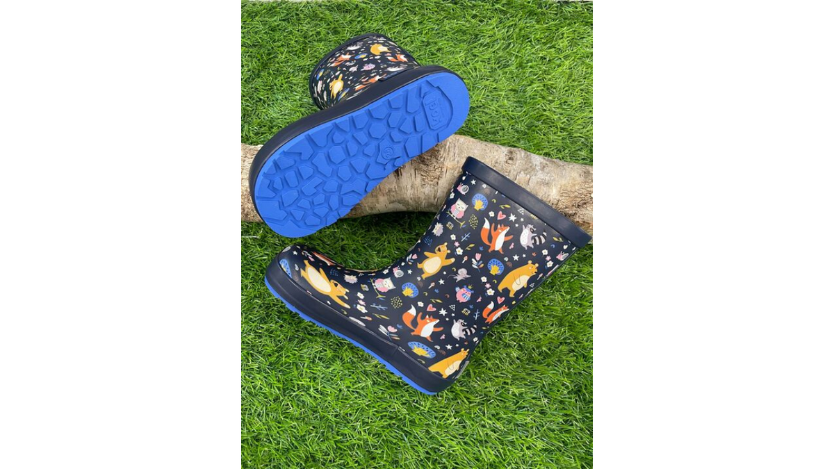 Barfußstiefel für Kinder ohne Verschluss mit breiter Zehenbox und geschlossenem Schaft, Draufsicht