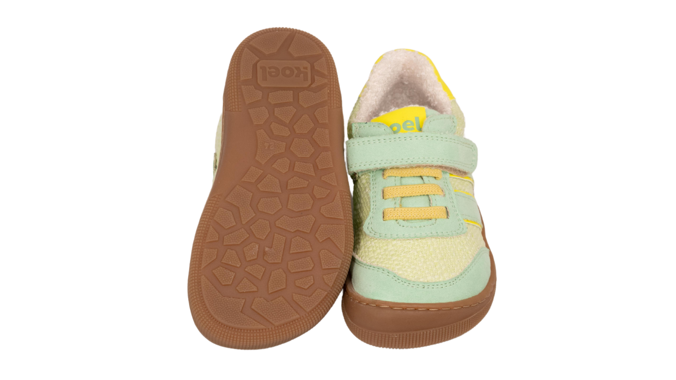 Barfußschuh für Kinder mit Klettverschluss und Schnürung als Paar, Draufsicht und Ansicht von unten
