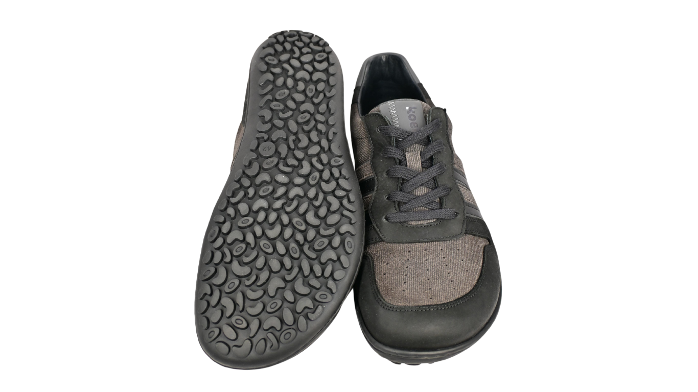 Barfußschuh für Erwachsene mit Schnürung als Paar, Draufsicht und Ansicht von unten