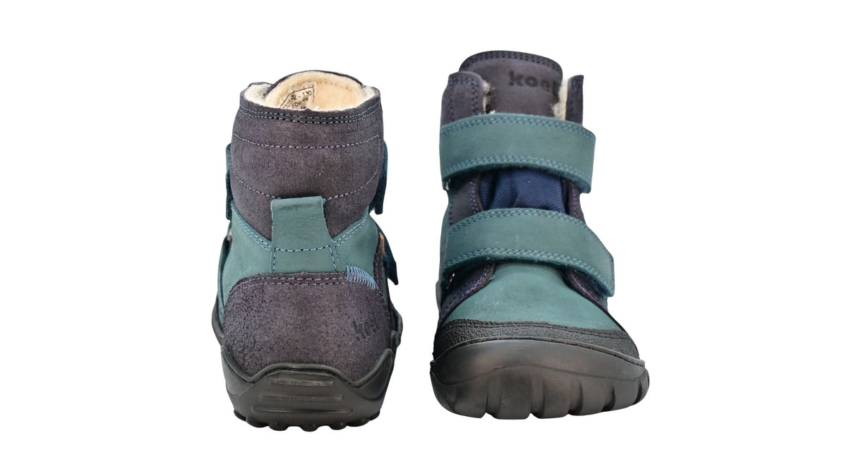 Koel Milo 3.0 Hydro WP, wasserdichter Leder-Kinderstiefel mit zwei Klettverschlüssen und robuster Profilsohle, Vorderansicht und Rückansicht als Paar