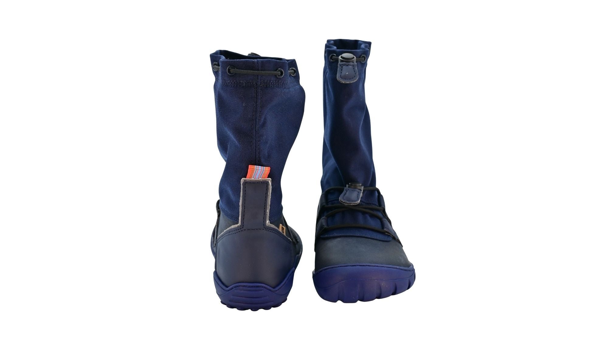 Barfuß-Winterstiefel für Kinder, einzelner Schuh, dunkelblau, hoher Schaft aus Textil mit Kordelzug, elastische Schnürung, verstärkte Zehenpartie, profilierte Sohle, Rück- und Vorderansicht, Paar