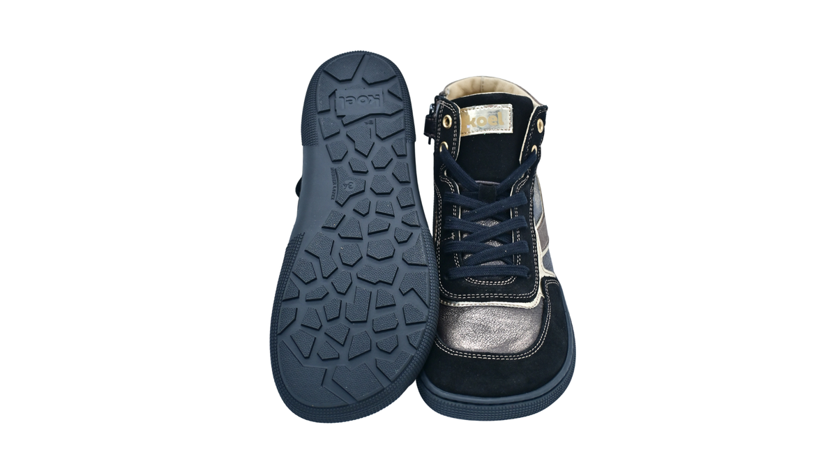 Paar Halbhoher Barfuß-Sneaker für Kinder mit profilierter Laufsohle und breiter Zehenbox, Ansicht von unten und oben