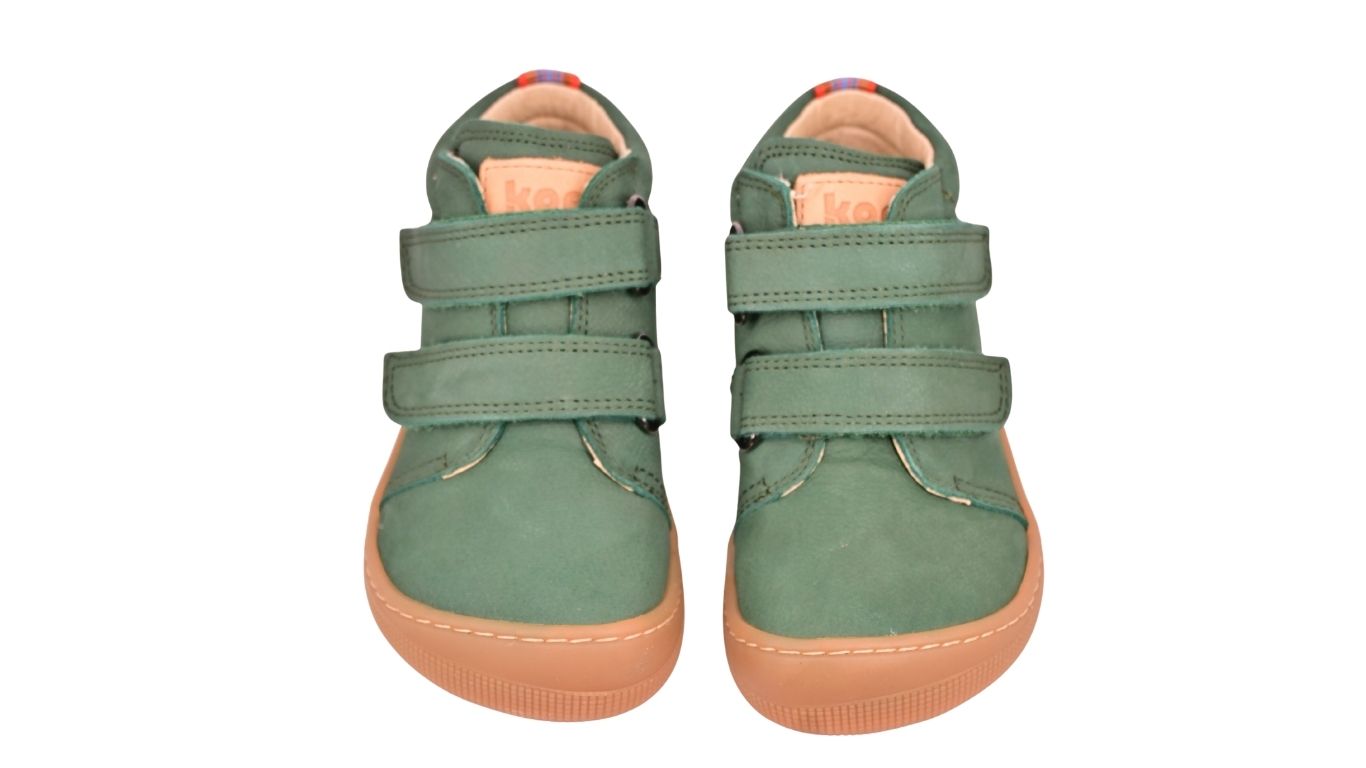 Barfußschuh für Kinder, knöchelhoch, geschlossene Zehen und geschlossener Fersenbereich, Doppelklettverschluss, flexible Sohle, Draufsicht als Paar