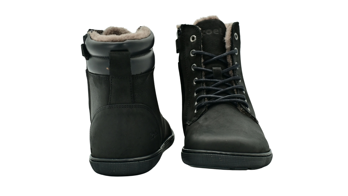 Gefütterte halbhohe Barfußschuhe für Damen, ein Schuh in Rückansicht und ein Schuh in Vorderansicht