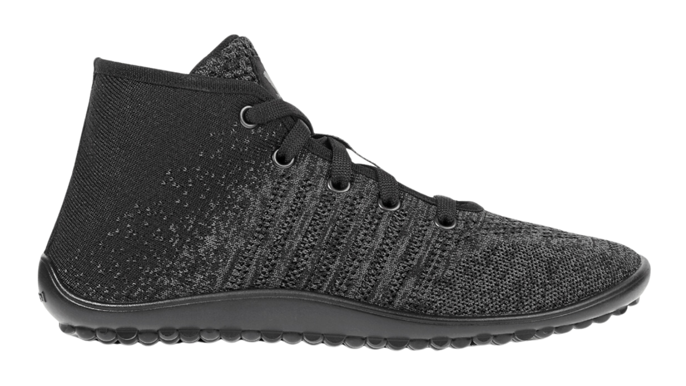 Barfußschuh mit Schnürsenkeln, geschlossener Zehenbox und geschlossenem Fersenbereich, flexible profilierte Sohle, Seitenansicht außen
